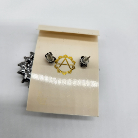 BREATHTAKING!!!! Amrita Singh Retired Necklace and Earrings Set!!! - Picture 8 of 8